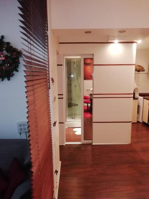 Sofia Zen - On Metro, Ultra Fast Wi-Fi Apartment Екстериор снимка