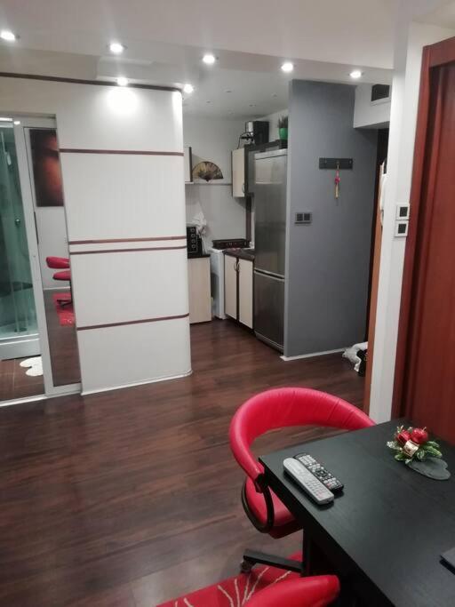 Sofia Zen - On Metro, Ultra Fast Wi-Fi Apartment Екстериор снимка